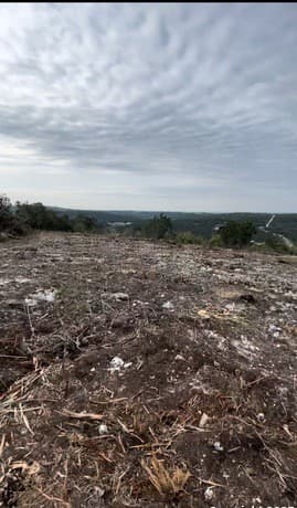 rental at 19 County Road 270 in Mico, TX — photo 3
