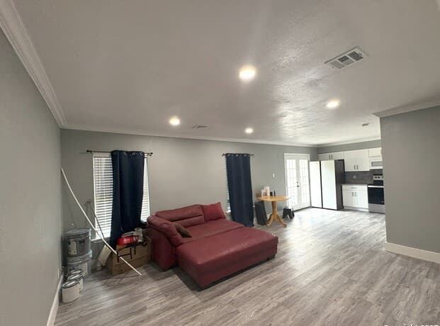 1-bedroom rental at 1215 Klondike in San Antonio, TX — photo 5