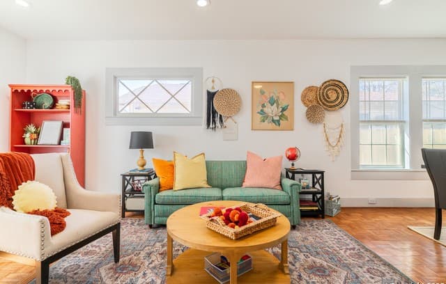2-bedroom rental at 475 E French Pl in San Antonio, TX — photo 5