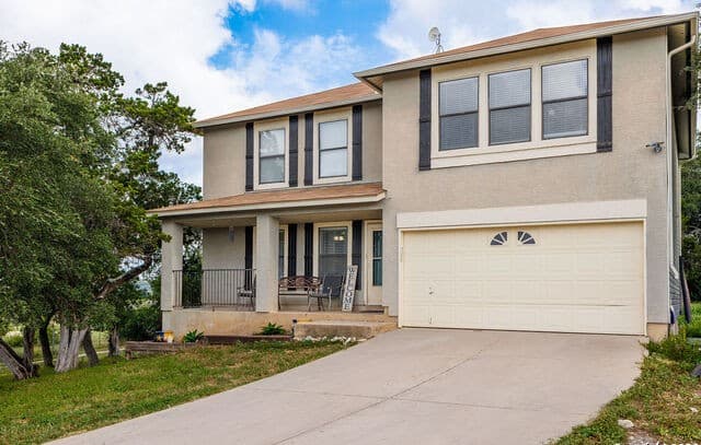3-bedroom rental at 175 Hazel Way in Mico, TX — photo 3