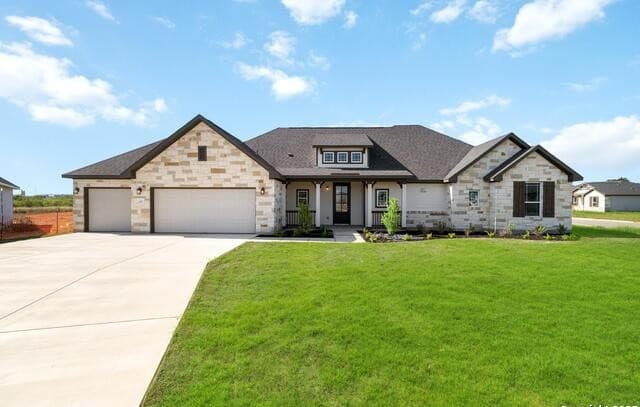 3-bedroom rental at 1562 Vista View Drive in Pleasanton, TX — photo 1