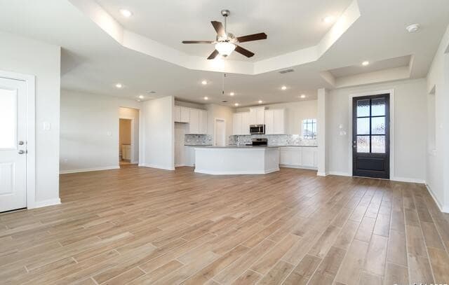 3-bedroom rental at 1562 Vista View Drive in Pleasanton, TX — photo 4
