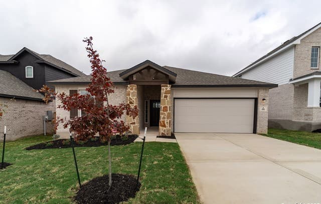3-bedroom rental at 182 Ednie Ln in Mico, TX — photo 1