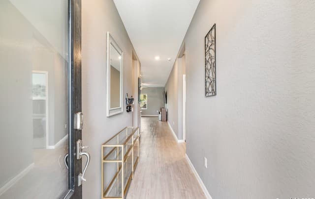 3-bedroom rental at 13215 Turnesa Terrace in San Antonio, TX — photo 5