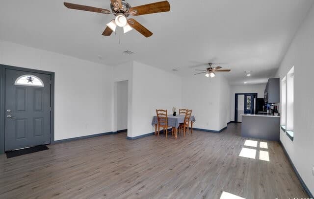 3-bedroom rental at 1410 Hicks avenue in San Antonio, TX — photo 4