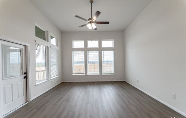 3-bedroom rental at 162 Ednie Ln in Mico, TX — photo 3