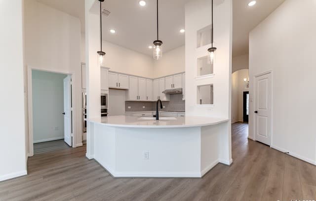 3-bedroom rental at 162 Ednie Ln in Mico, TX — photo 5