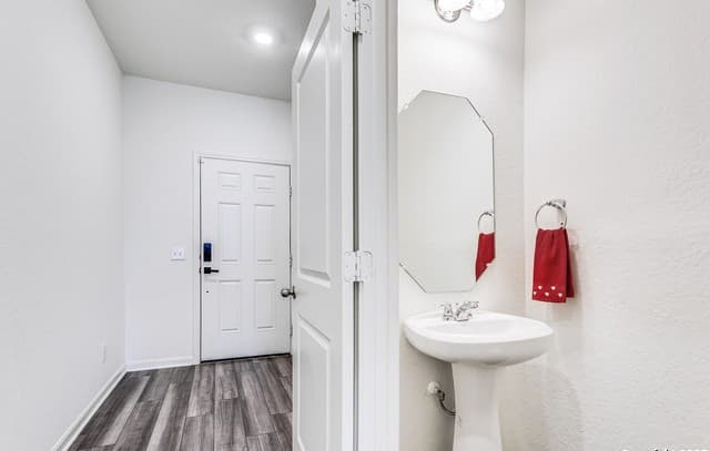 3-bedroom rental at 5323 Flying Hooves in San Antonio, TX — photo 5