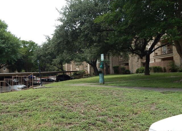 2-bedroom rental at 4119 Medical Unit 304F in San Antonio, TX — photo 2