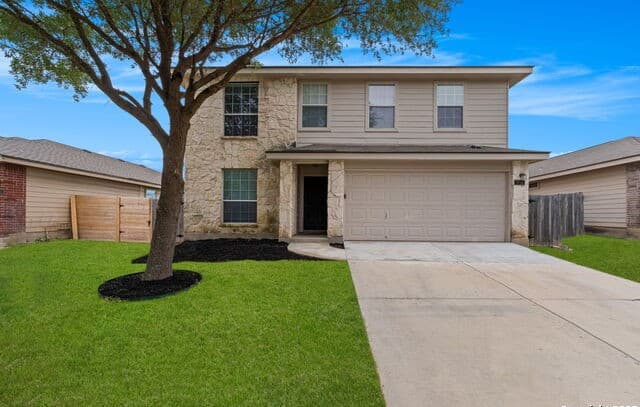 4-bedroom rental at 9714 Connemara Bend in San Antonio, TX — photo 2