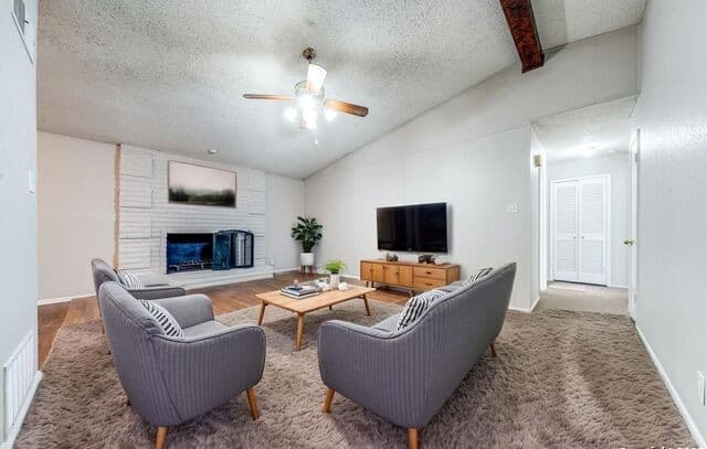 3-bedroom rental at 12015 El Sendero in San Antonio, TX — photo 2