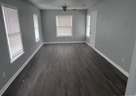 2-bedroom rental at 127 Parchman in San Antonio, TX — photo 2