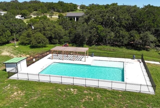 rental at 815 Winding River in Spring Branch, TX — photo 5