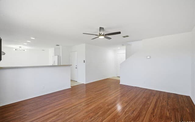 4-bedroom rental at 6502 Lowrie Block in San Antonio, TX — photo 5