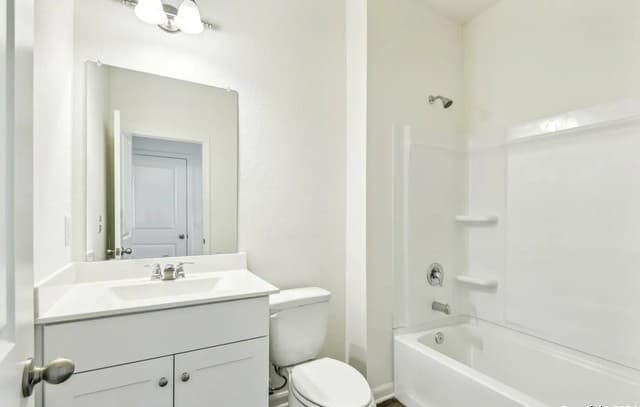 2-bedroom rental at 833 Barnacle Court in Adkins, TX — photo 2