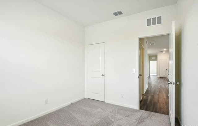 2-bedroom rental at 833 Barnacle Court in Adkins, TX — photo 5