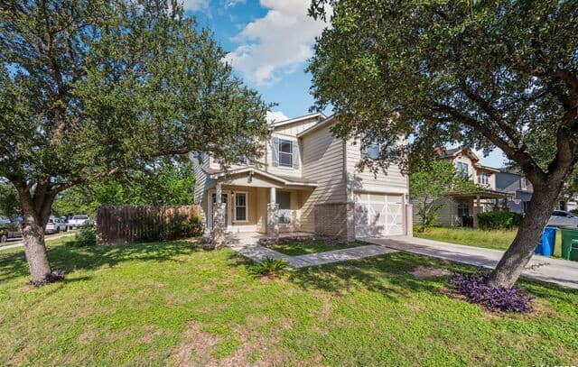 3-bedroom rental at 8810 Mesa in San Antonio, TX — photo 3