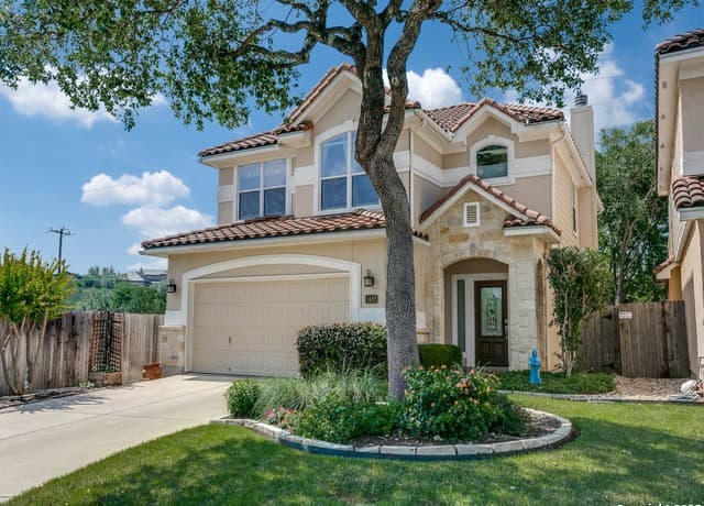 3-bedroom rental at 1422 Pinnacle Falls in San Antonio, TX — photo 1
