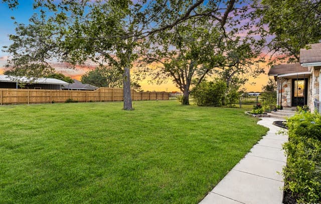 2-bedroom rental at 2803 Haeckerville in Cibolo, TX — photo 5