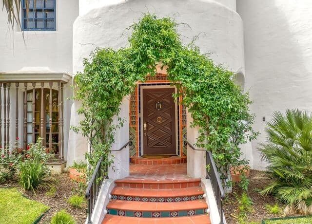 3-bedroom rental at 204 Zambrano in San Antonio, TX — photo 3