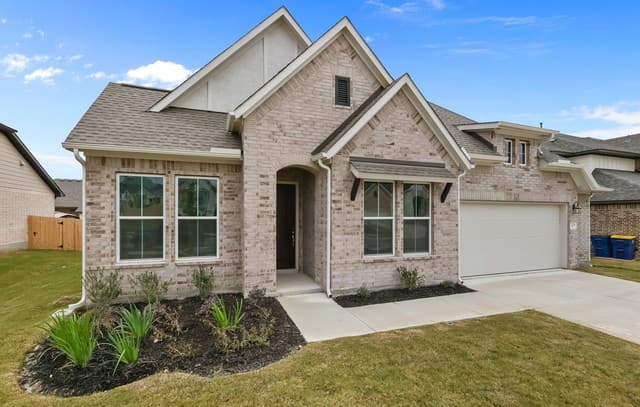 Home for sale at 2852 Reeves Lane in Schertz, TX — photo 2
