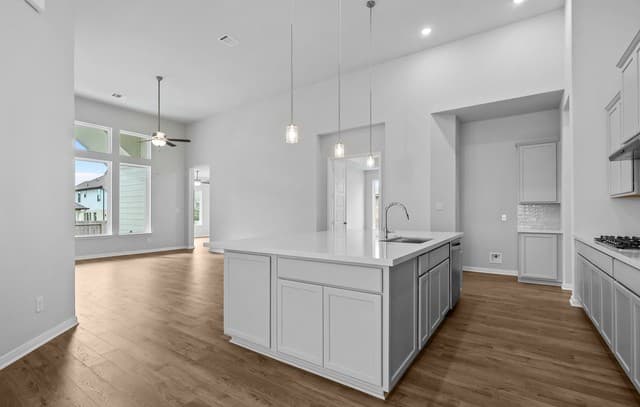 Home for sale at 2852 Reeves Lane in Schertz, TX — photo 4