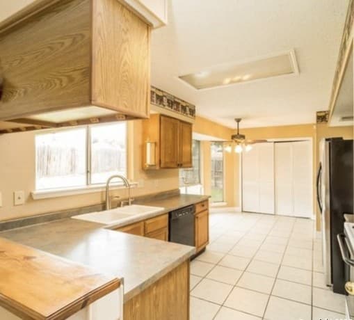 3-bedroom rental at 15022 Baycliff in San Antonio, TX — photo 2
