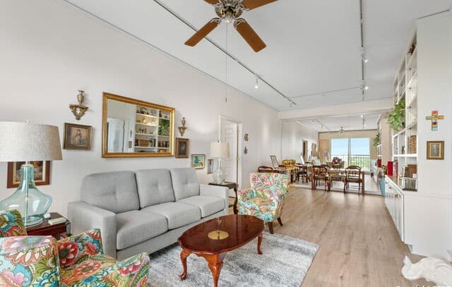 2-bedroom rental at 1 Towers Park Ln Unit 2207 in San Antonio, TX — photo 4