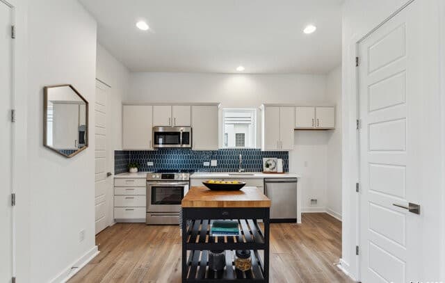 2-bedroom rental at 1735 W Gramercy Unit UNIT 302 in San Antonio, TX — photo 4