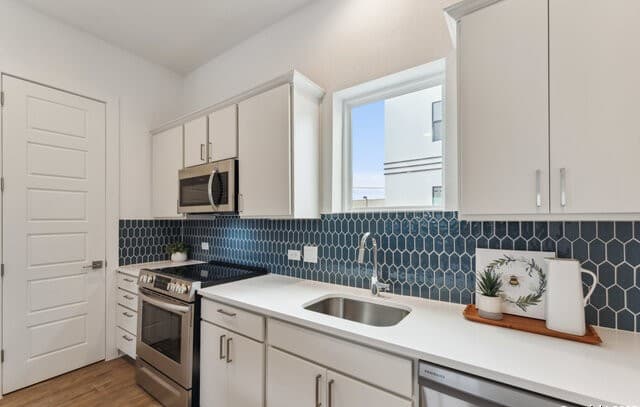 2-bedroom rental at 1735 W Gramercy Unit UNIT 302 in San Antonio, TX — photo 5
