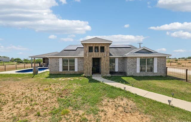 5-bedroom rental at 2355 Stuart Rd in Adkins, TX — photo 1