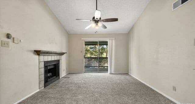2-bedroom rental at 14343 Judson Rd Unit 806 in San Antonio, TX — photo 2