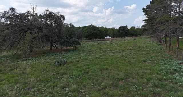 rental at 1228 Morning Glory Ln in Adkins, TX — photo 1