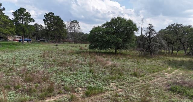 rental at 1228 Morning Glory Ln in Adkins, TX — photo 2