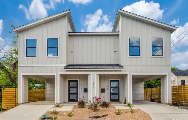 3-bedroom rental at 207 Gravel St Unit 101 in San Antonio, TX — photo 2