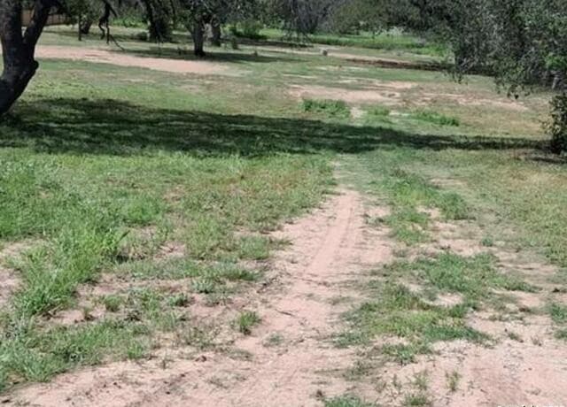 rental at 277 Nob in Floresville, TX — photo 4