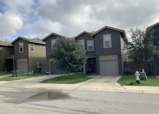 rental at 6642 Mia Way in San Antonio, TX — photo 2