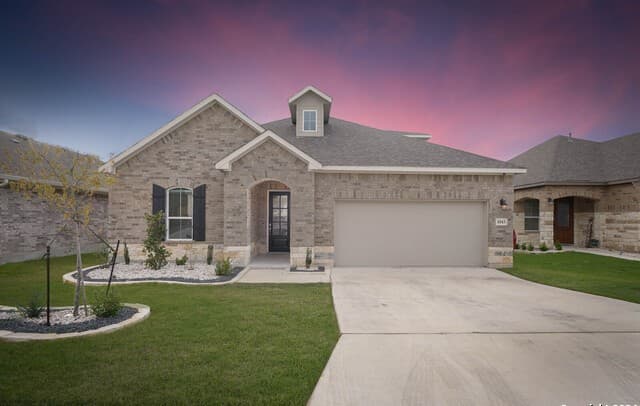 4-bedroom rental at 1043 Aidenbaum in San Antonio, TX — photo 1