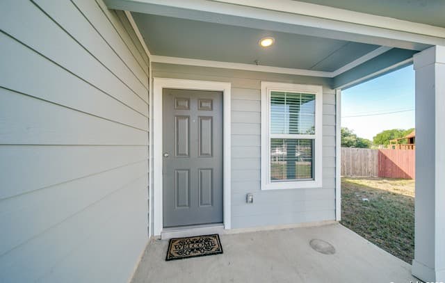 3-bedroom rental at 7062 Dominic in San Antonio, TX — photo 3