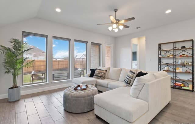 4-bedroom rental at 222 Poe Parkway in Castroville, TX — photo 3