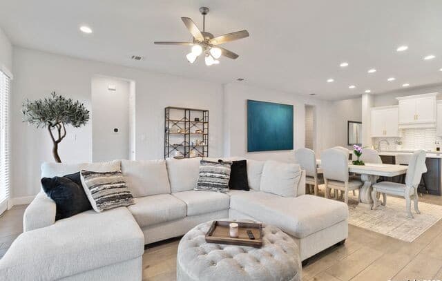 4-bedroom rental at 222 Poe Parkway in Castroville, TX — photo 4