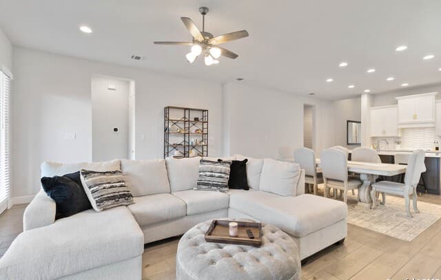 4-bedroom rental at 222 Poe Parkway in Castroville, TX — photo 5