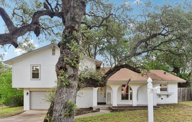 4-bedroom rental at 9014 Brigadoon St in San Antonio, TX — photo 1