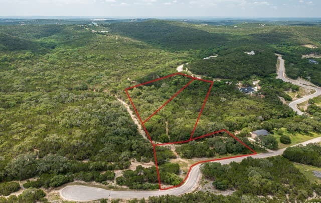 rental at LOT 387 Pr 1742 in Mico, TX — photo 2