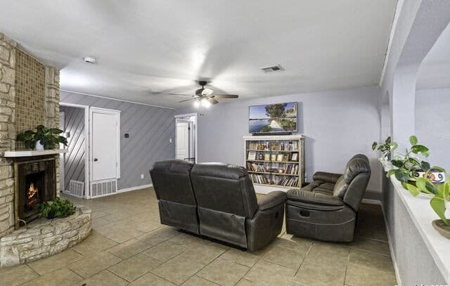 3-bedroom rental at 3702 Pipers Field in San Antonio, TX — photo 5