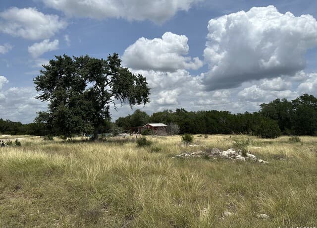rental at 571 Rayner Ranch in Spring Branch, TX — photo 4