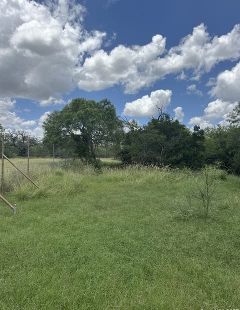 rental at 07 Windmill Ranchettes CR 329 in Jourdanton, TX — photo 3