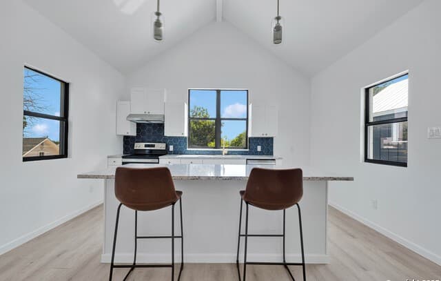 rental at 814 N Olive in San Antonio, TX — photo 4