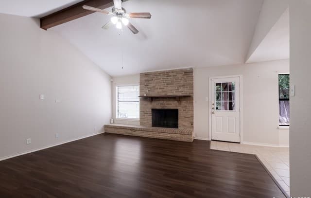 3-bedroom rental at 14304 Parkhurst in San Antonio, TX — photo 4