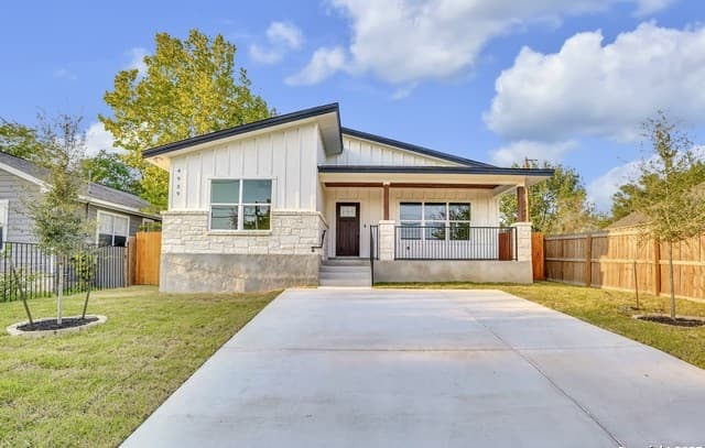 3-bedroom rental at 4939 Driskill in San Antonio, TX — photo 1